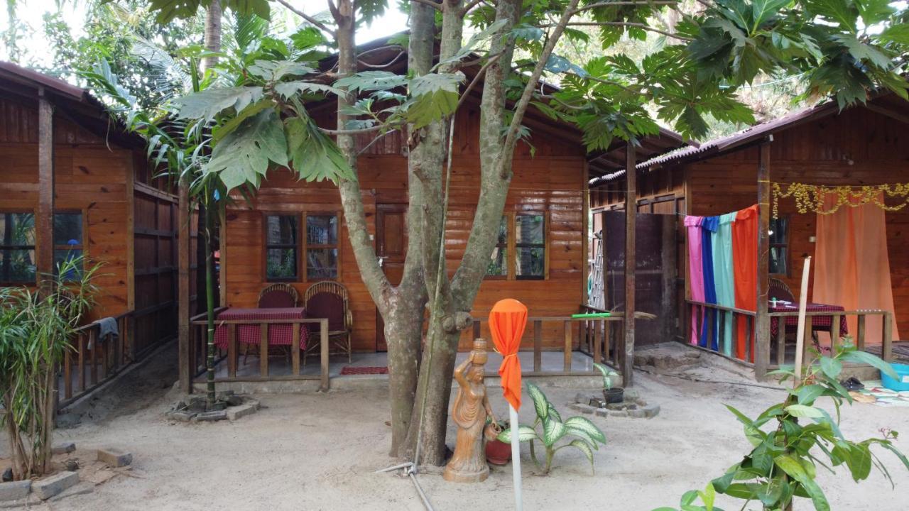 مبيت وإفطار كِناكونا Fernandes Bar And Restaurant المظهر الخارجي الصورة