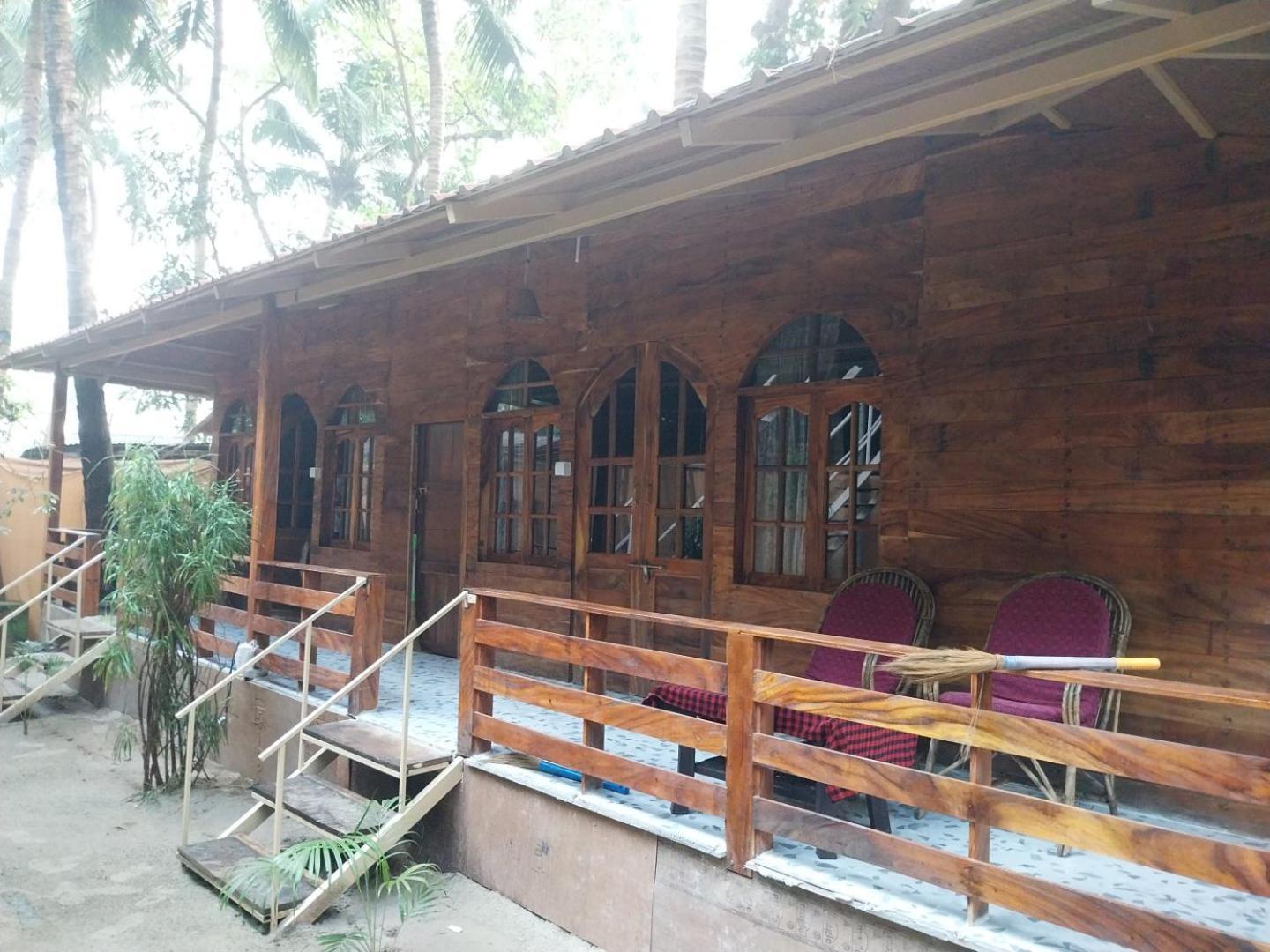 مبيت وإفطار كِناكونا Fernandes Bar And Restaurant المظهر الخارجي الصورة