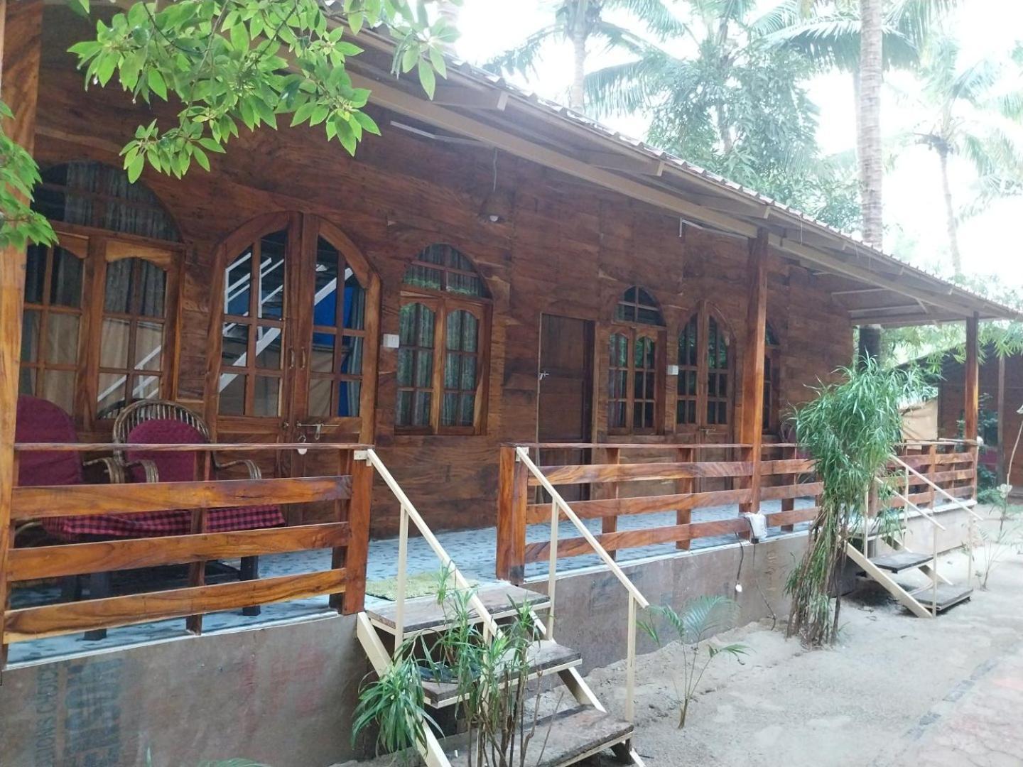 مبيت وإفطار كِناكونا Fernandes Bar And Restaurant المظهر الخارجي الصورة